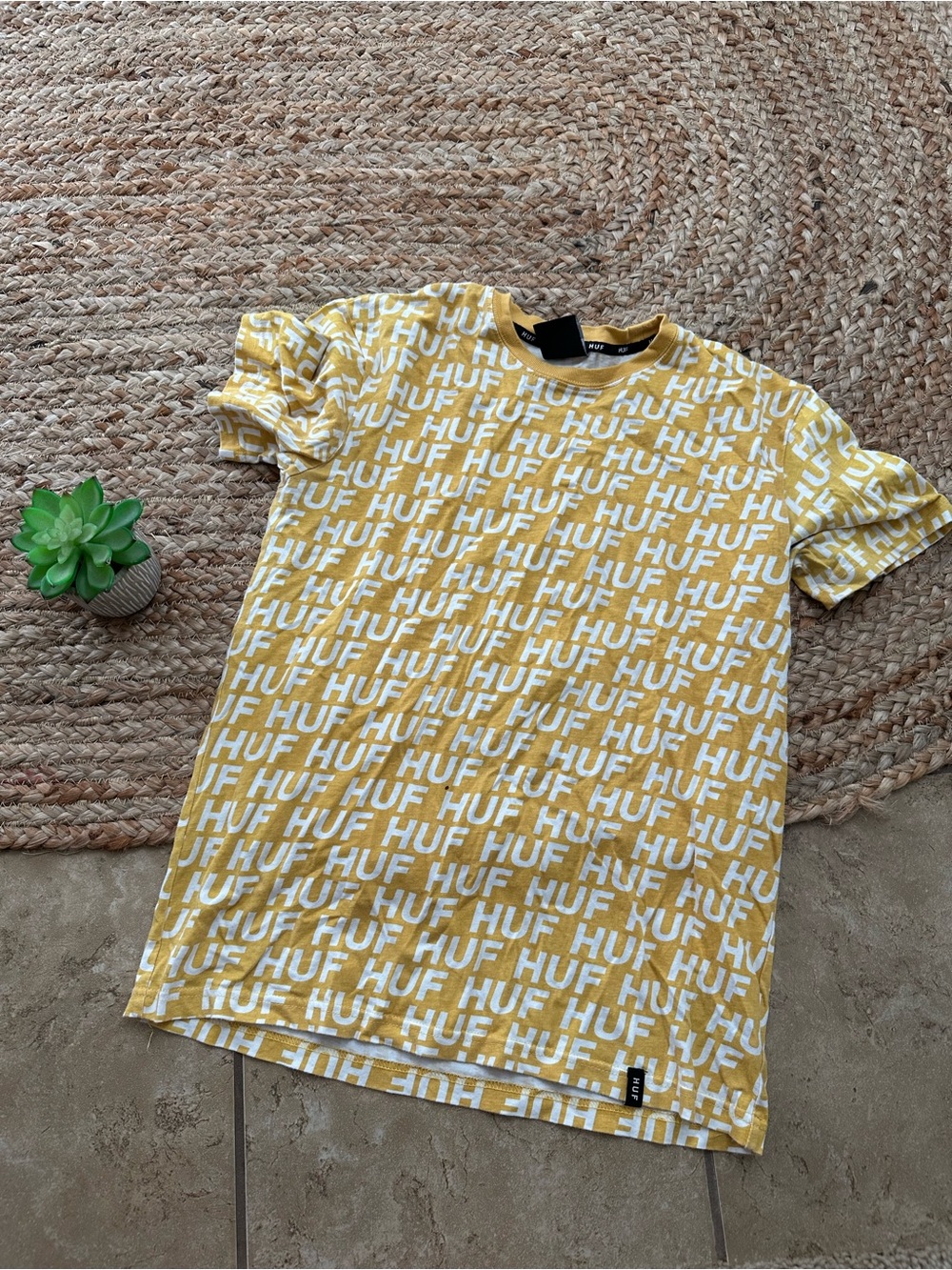 HUF TEE